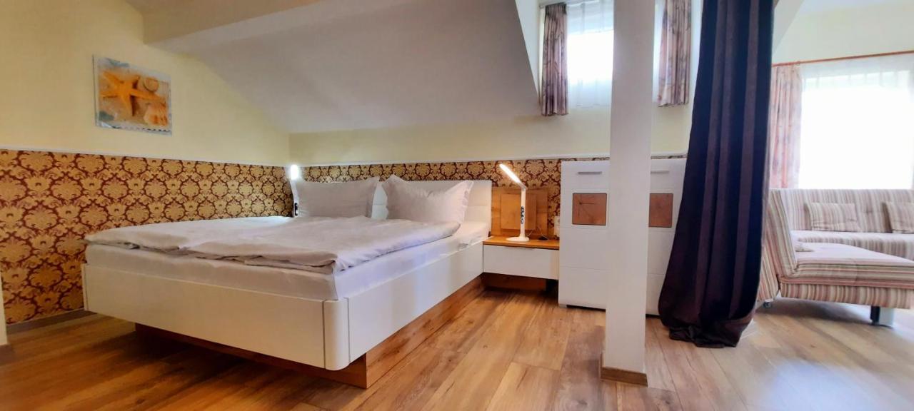 Hotel Waterkant Зассніц Екстер'єр фото