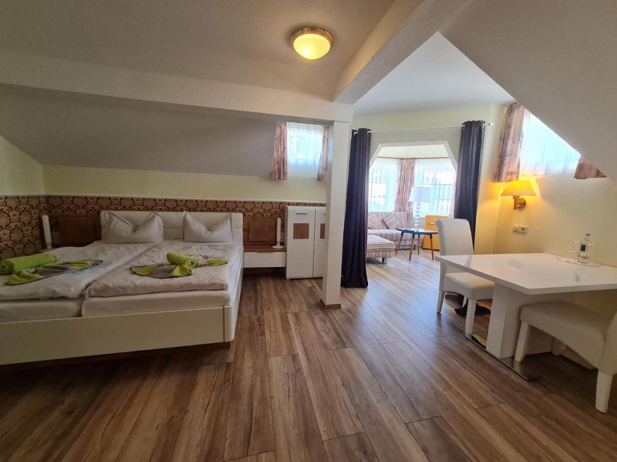 Hotel Waterkant Зассніц Екстер'єр фото