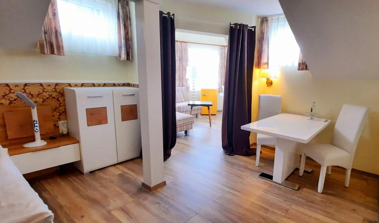 Hotel Waterkant Зассніц Екстер'єр фото