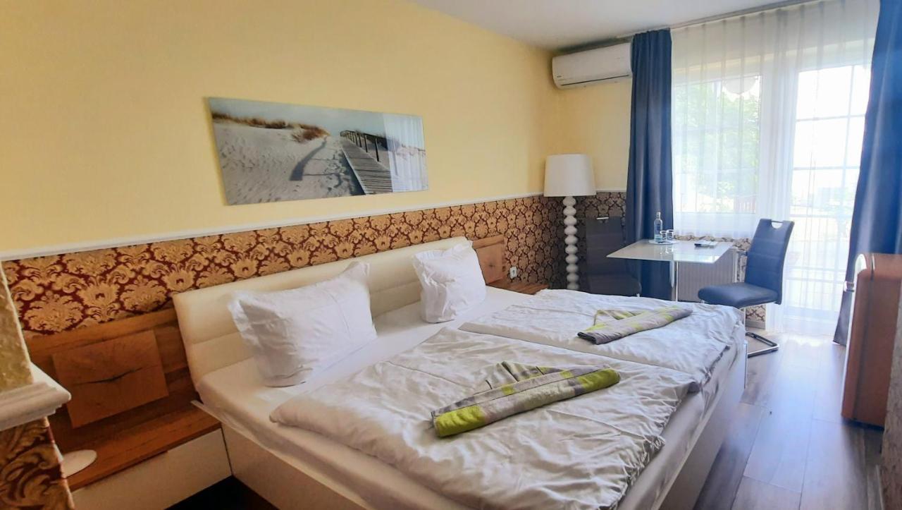 Hotel Waterkant Зассніц Екстер'єр фото