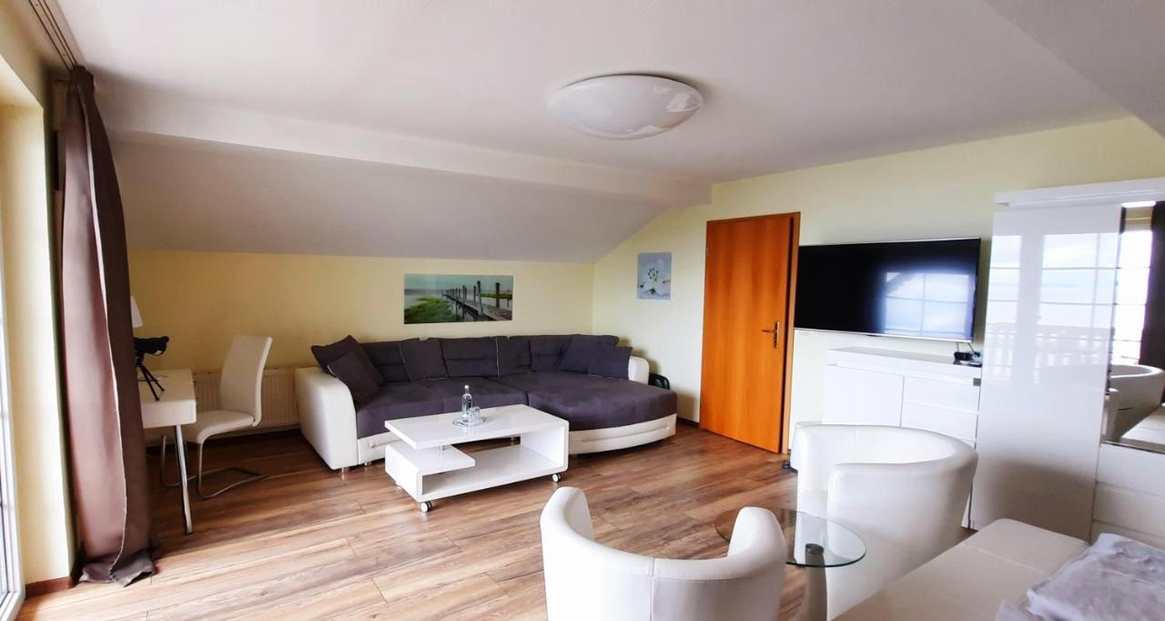 Hotel Waterkant Зассніц Екстер'єр фото